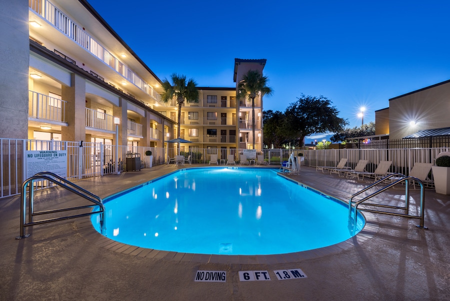 Best Western International Drive pool